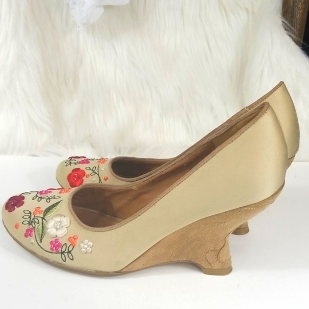 πΌSam Edelman Embroidered Wedges - Picture 2 of 8